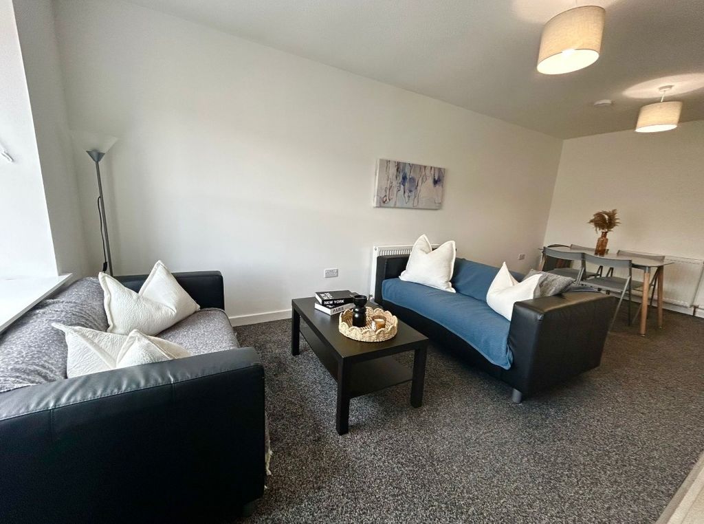 Property photo 2 of 11 Photo 2