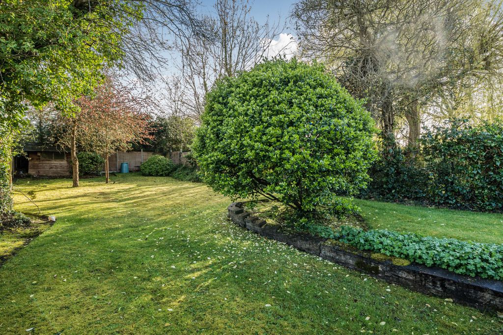 Additional image 4 of 6 bed detached house for saleChiltern Road, Pinner, Middlesex HA5