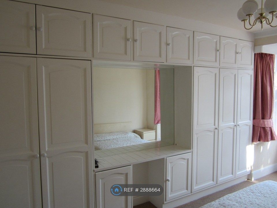 Property photo 2 of 10 Bedroom 1