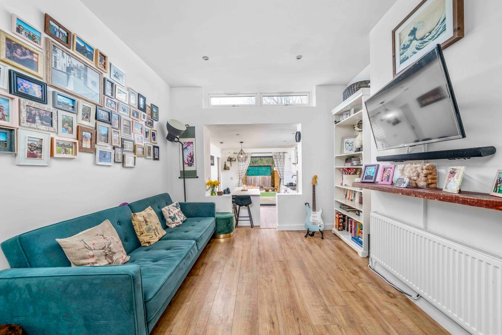 Property photo 3 of 14