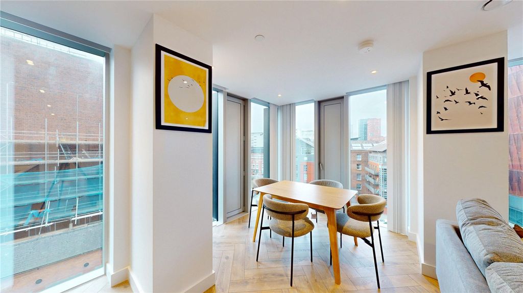 Property photo 3 of 16 Picture No. 15