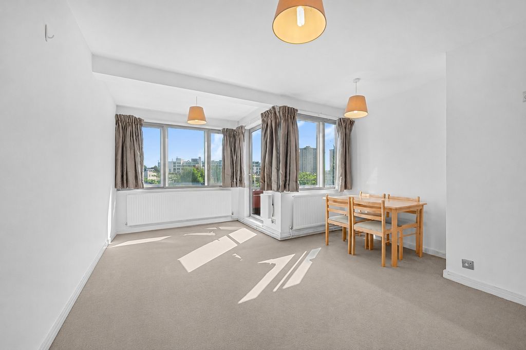 Property photo 2 of 11 Picture No. 14