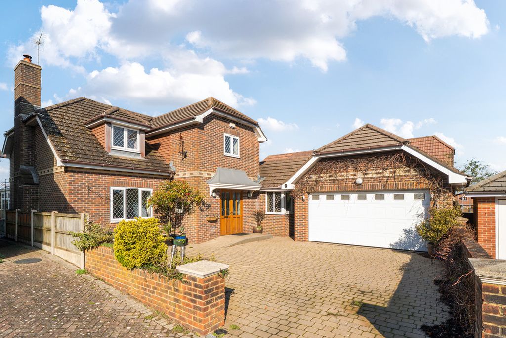 Property photo 1 of 21