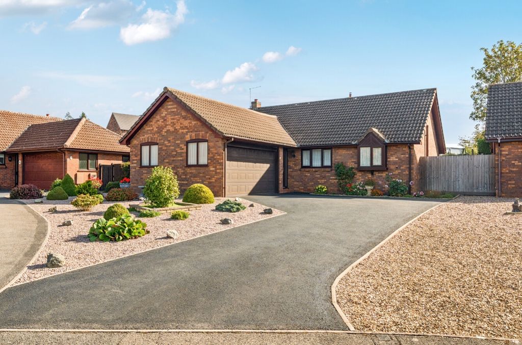 Property photo 1 of 27 1526610-1-1A0d311879E40