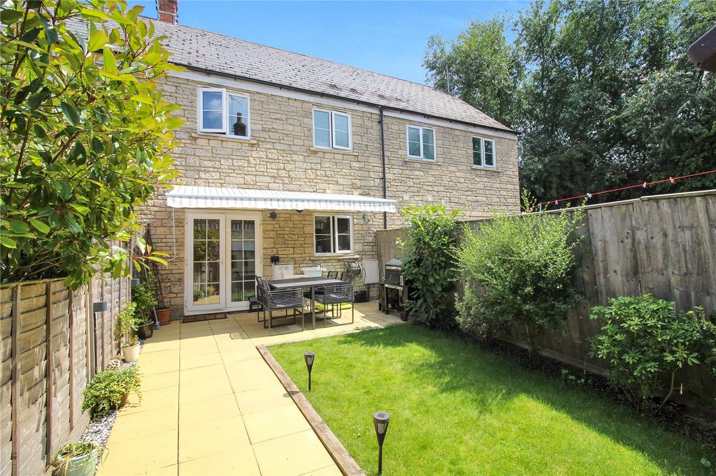 Property photo 3 of 13 Picture No. 02