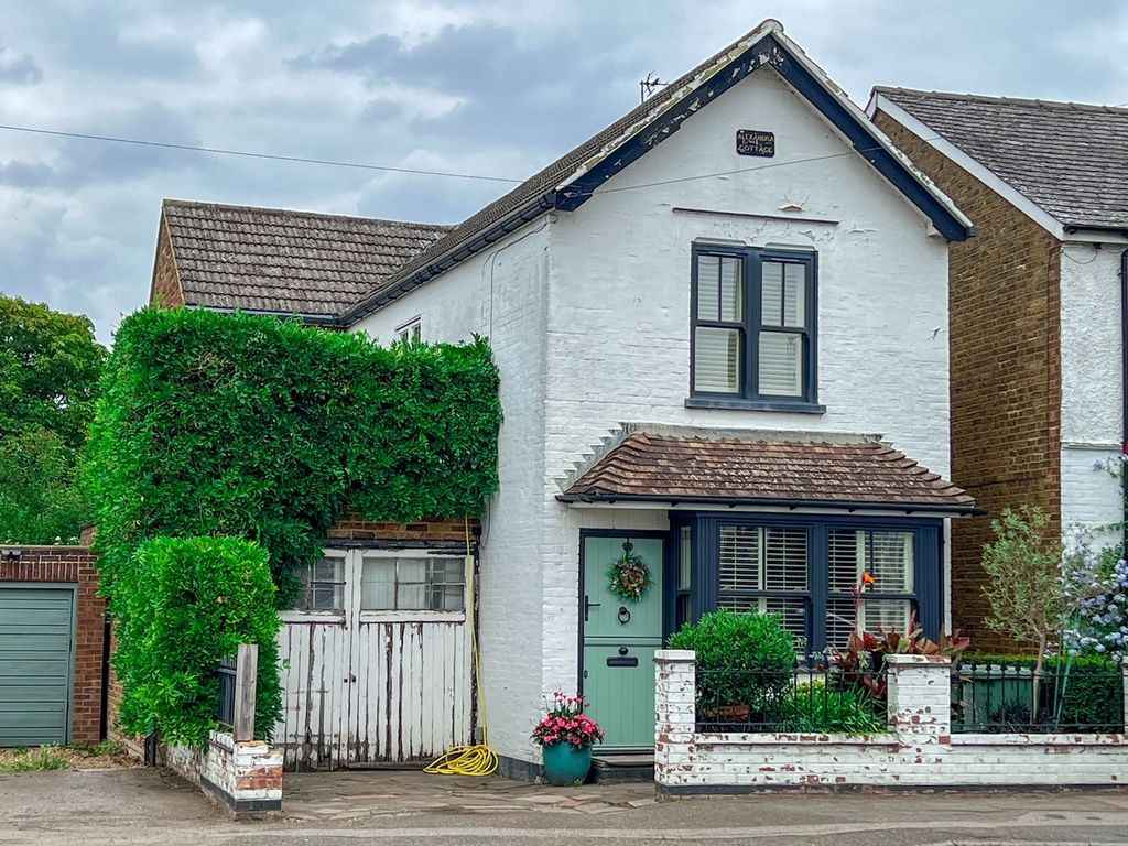 Property photo 1 of 34
