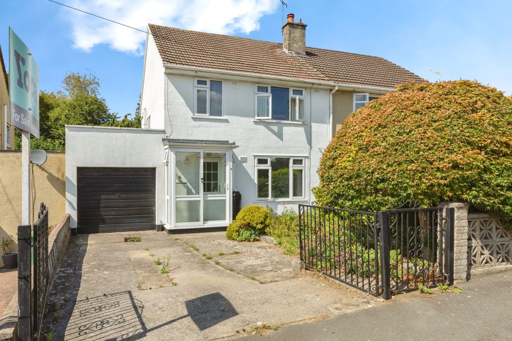 Property photo 1 of 20 Front