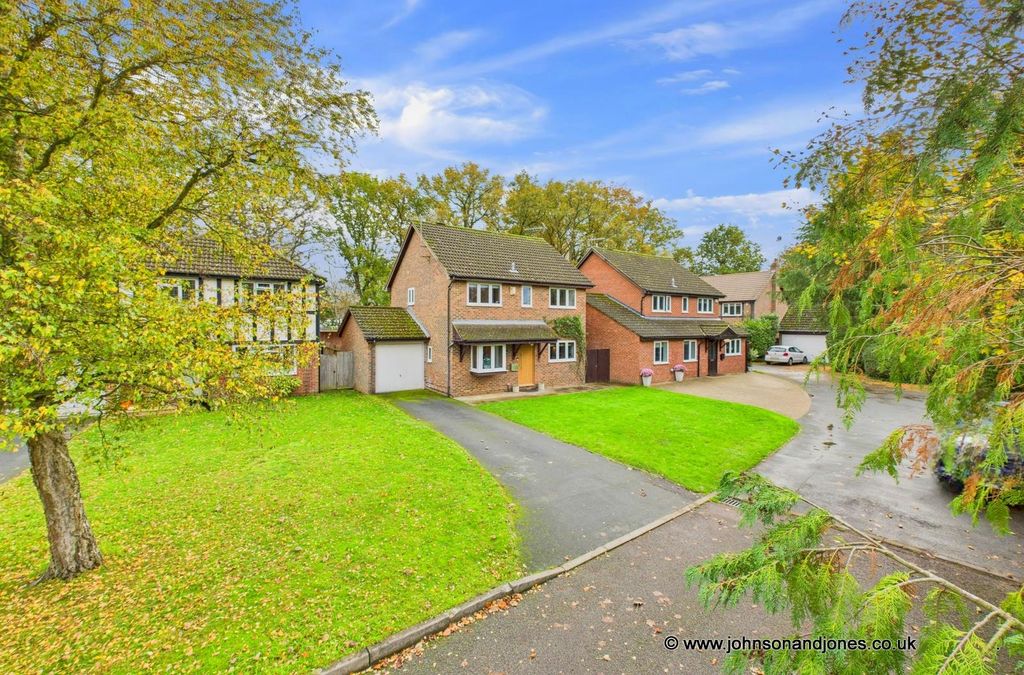 Property photo 1 of 33 Cam03220G0-Pr0134-Still010.Jpg