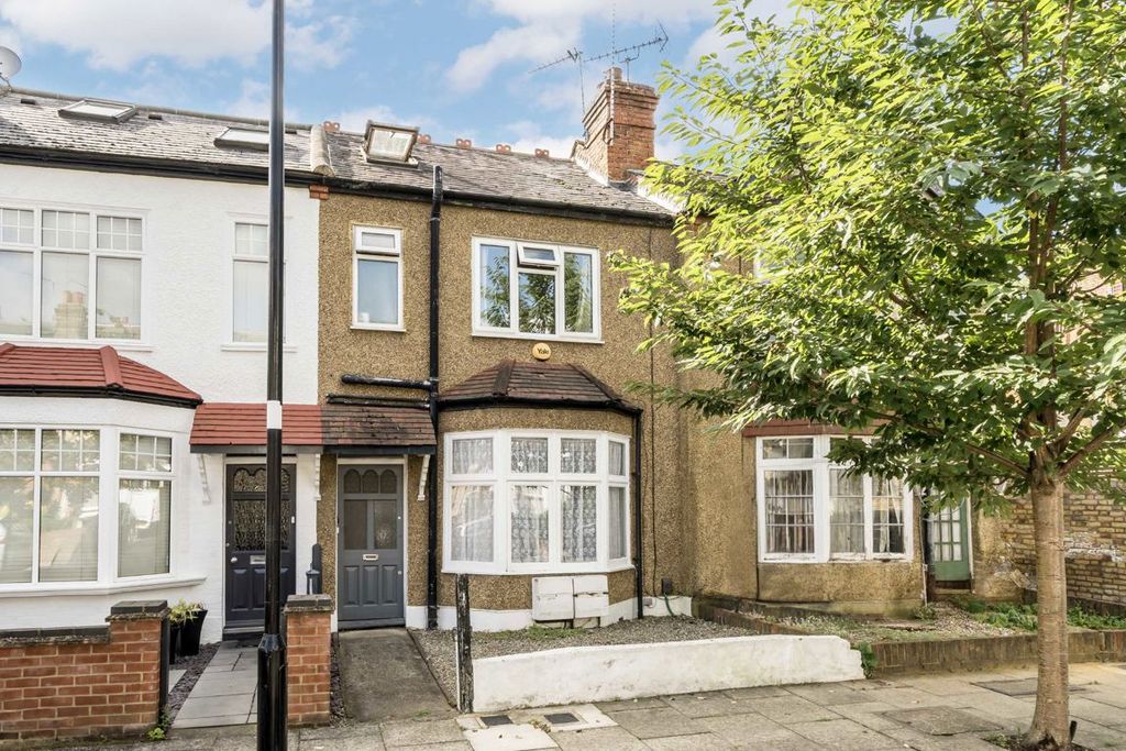 Property photo 1 of 5