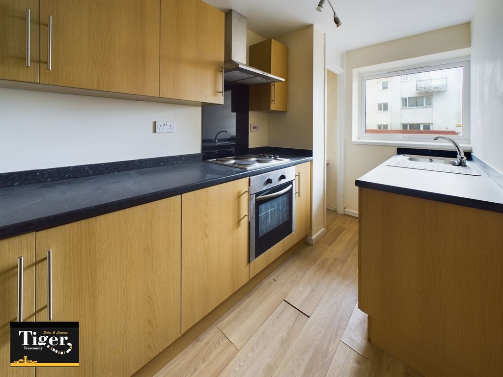 Property photo 3 of 6 Cam02176G0-Pr0320-Still001