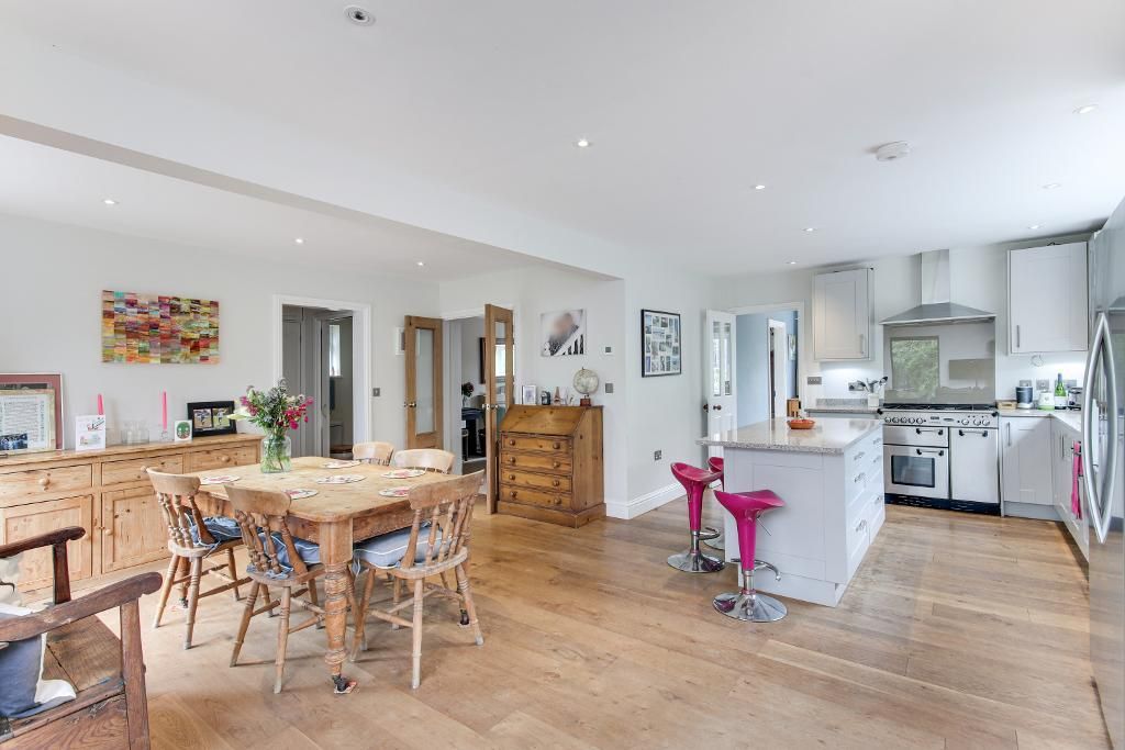 Property photo 3 of 21 Photo 3