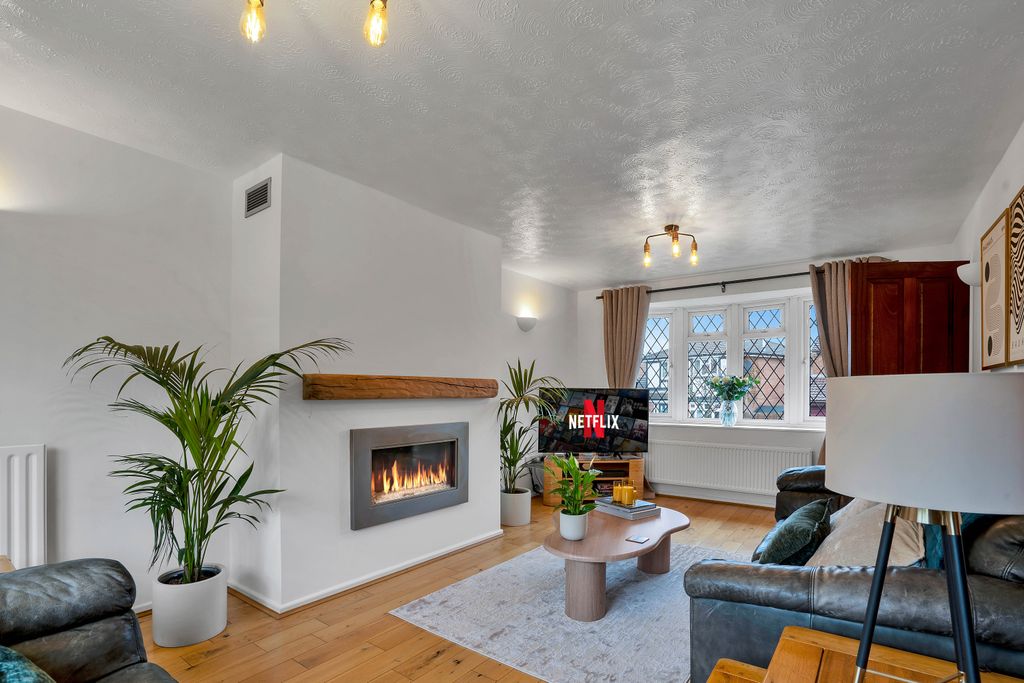 Property photo 3 of 30