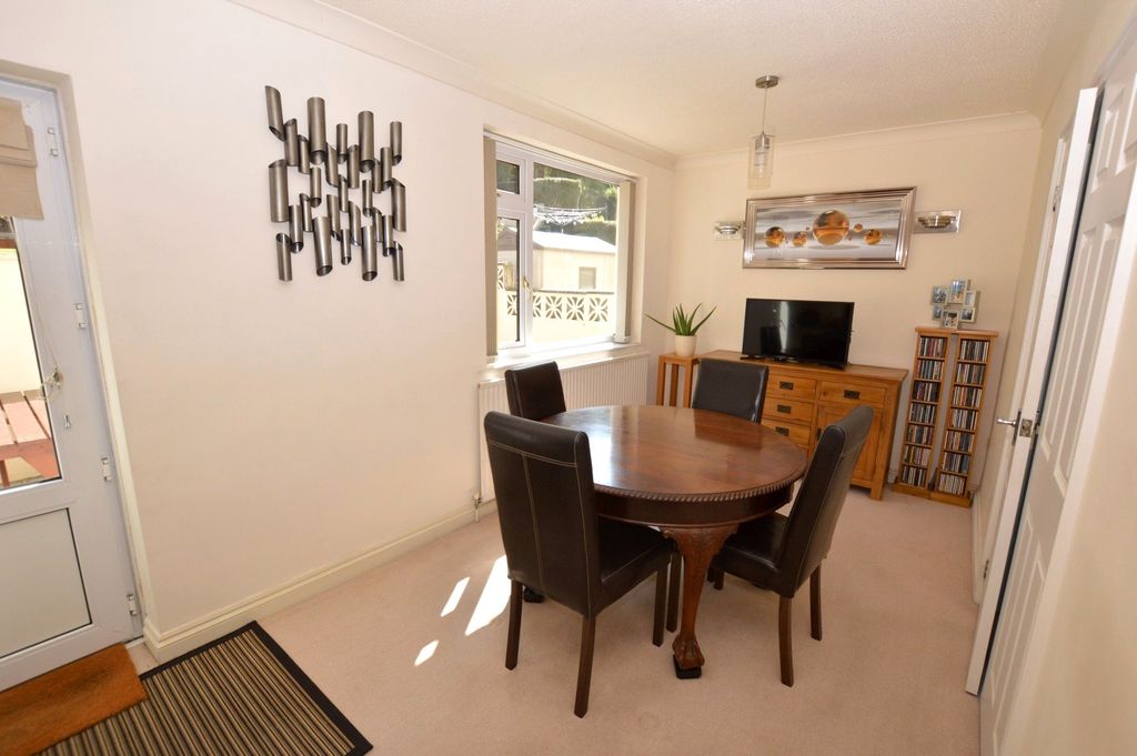 Property photo 3 of 27 Picture No. 21