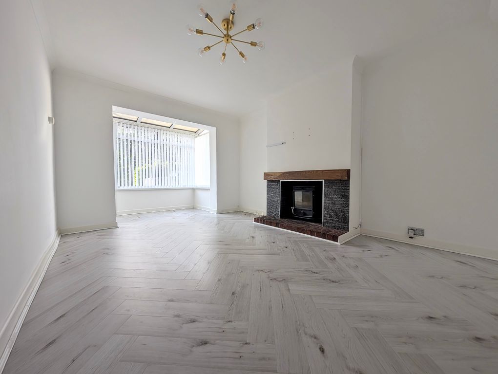 Property photo 2 of 9 Dining Room