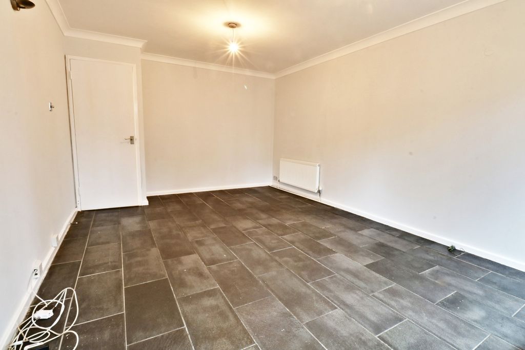 Property photo 2 of 15 2645482
