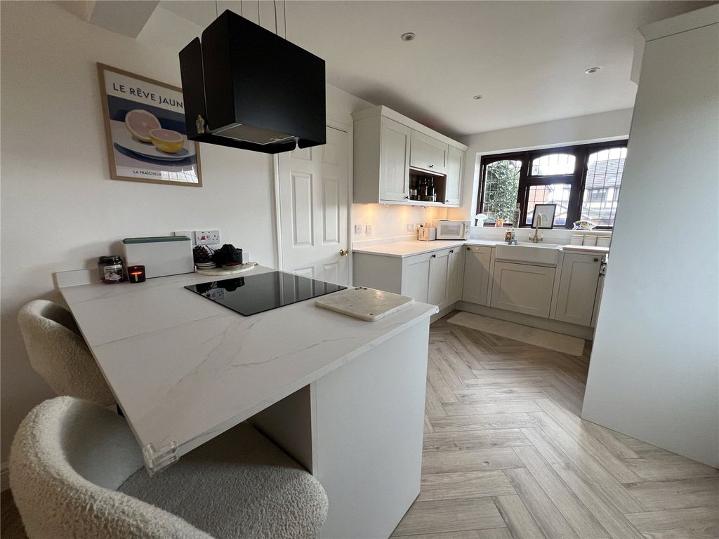 Property photo 2 of 22 Picture No. 35