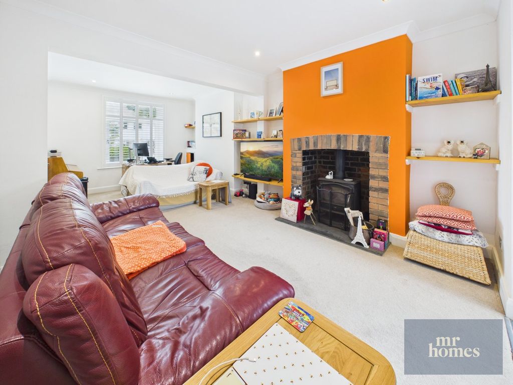 Property photo 2 of 54