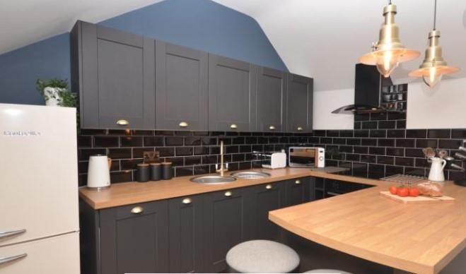 Property photo 3 of 4 Kitchen.Jpg