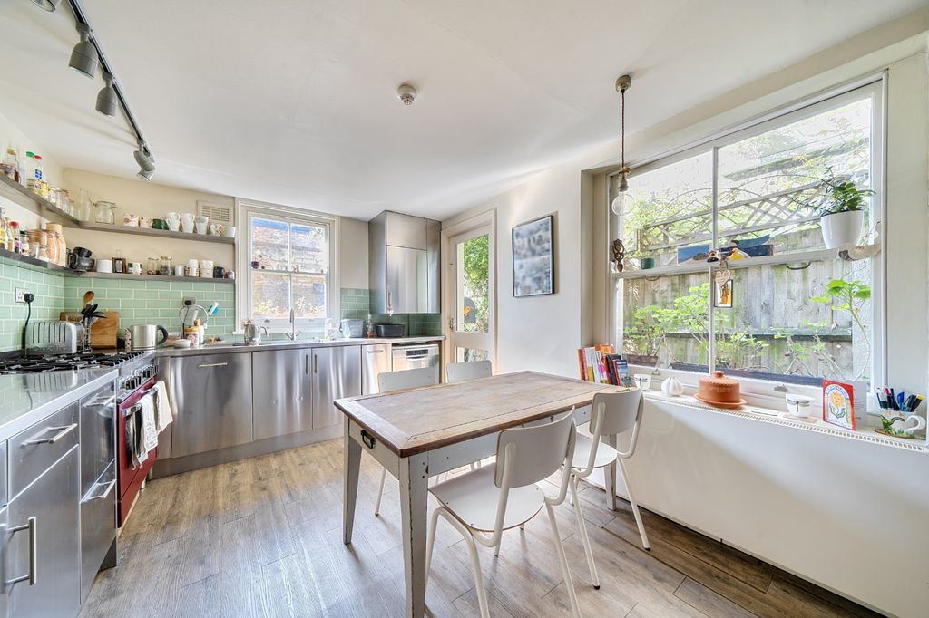 Property photo 3 of 36 Picture No. 09