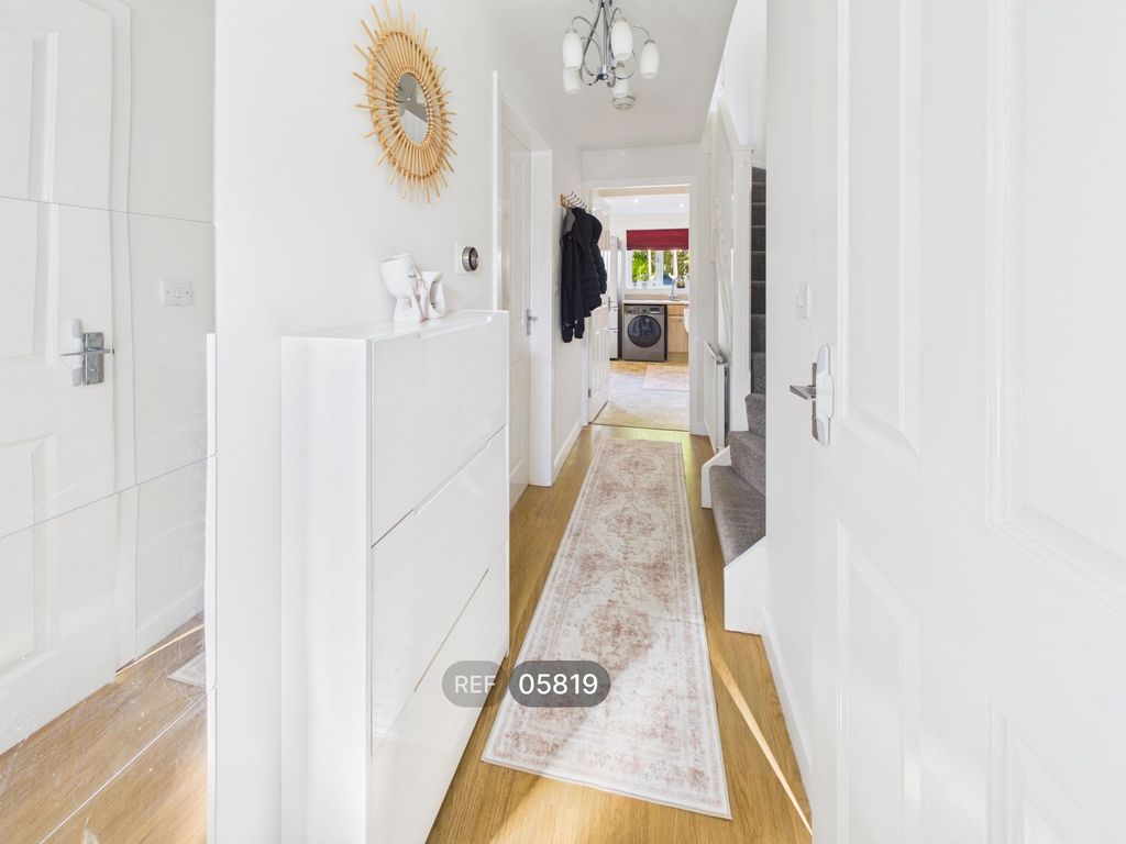 Property photo 3 of 16 Hallway