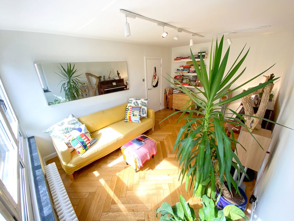 Property photo 3 of 20 101