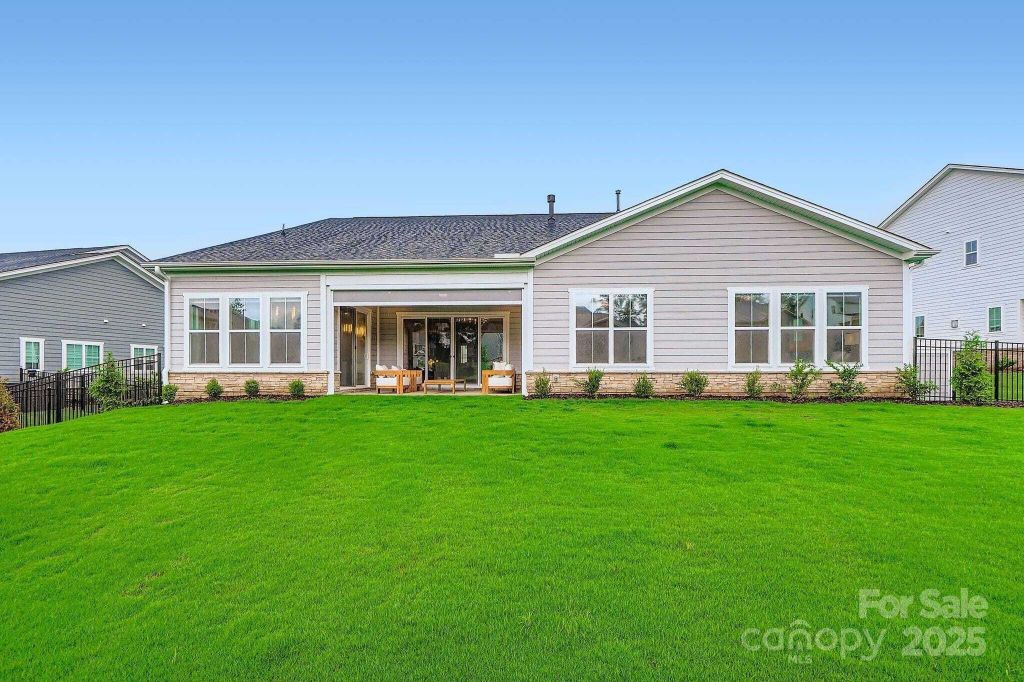 Property photo 3 of 6 <Alttext/>