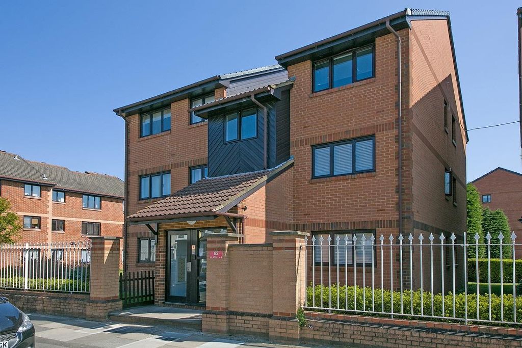 Property photo 1 of 9 Flat 4 62 Palmerston Road Sw19 External.Jpg