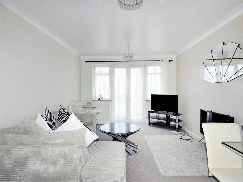 Property photo 2 of 7