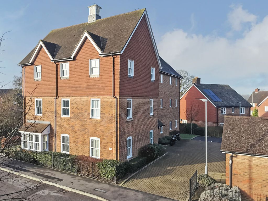 Property photo 2 of 11 Picture No. 15