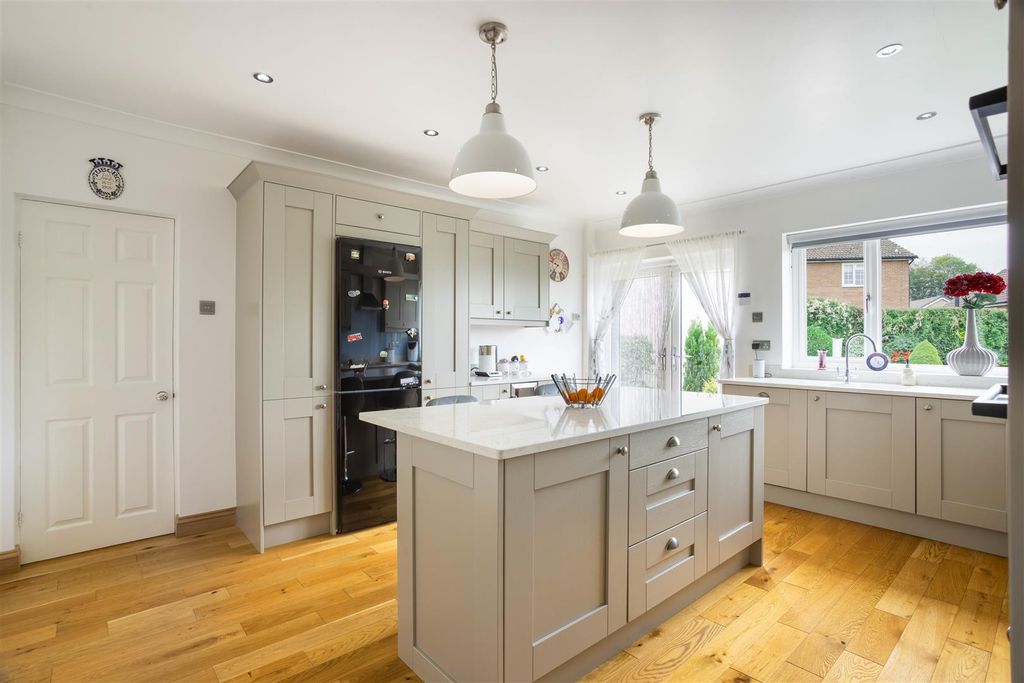 Property photo 2 of 23 00012.Jpg