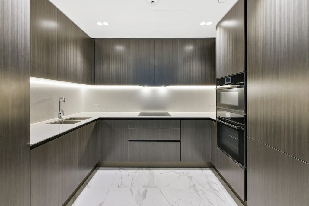 Property photo 2 of 14 Jll