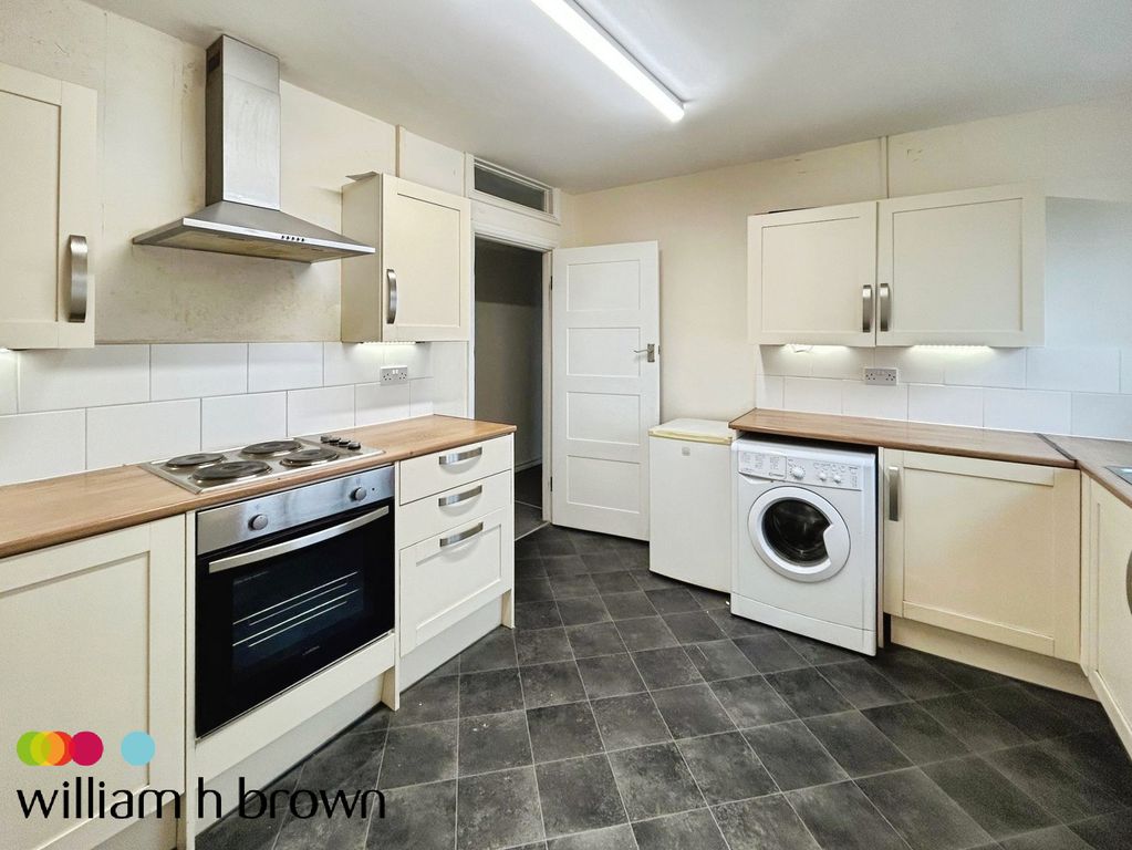 Property photo 3 of 9 Front