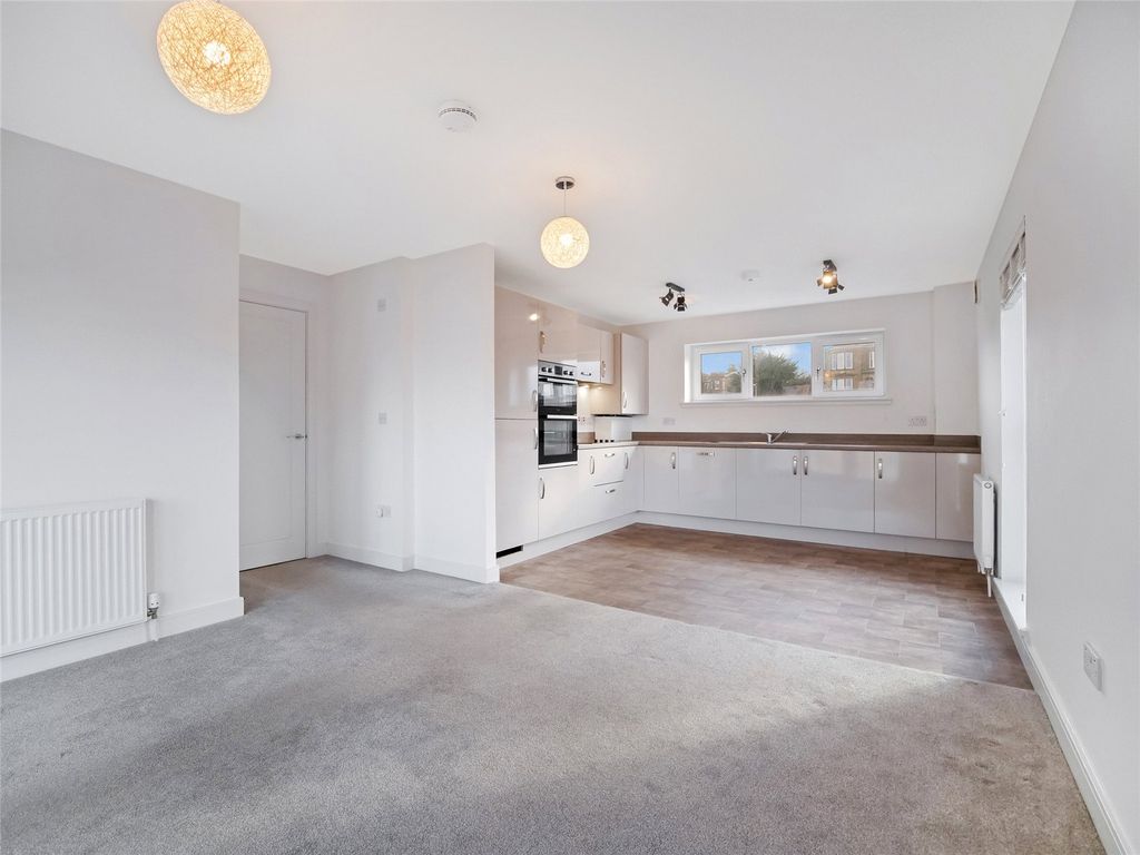 Property photo 3 of 21 Picture No. 09