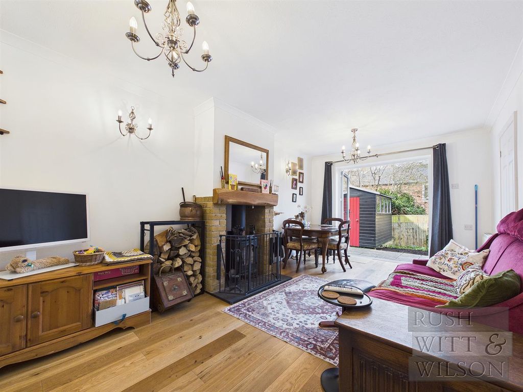 Property photo 2 of 25