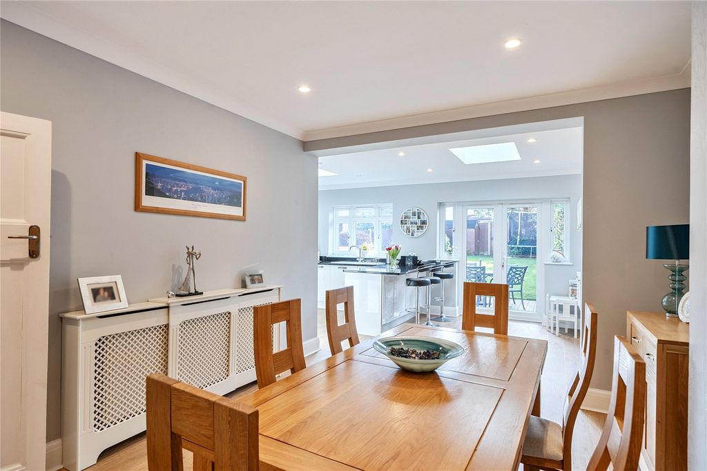 Property photo 3 of 24 Picture No. 12