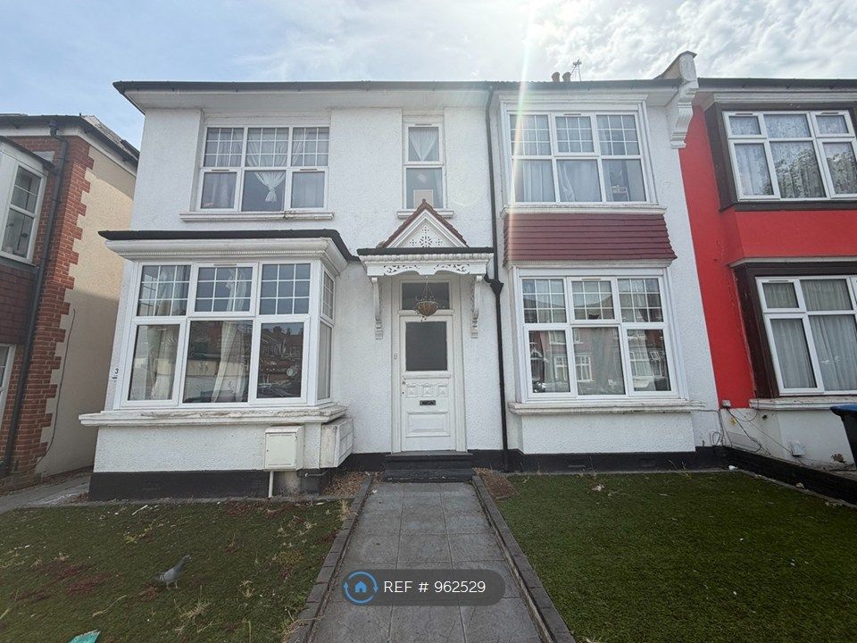 Property photo 1 of 7 Front