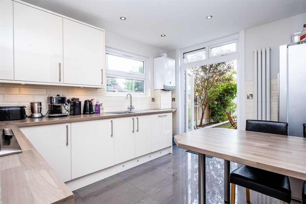 Property photo 2 of 15 Property Photo