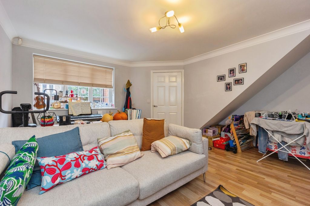 Property photo 2 of 14 Photo