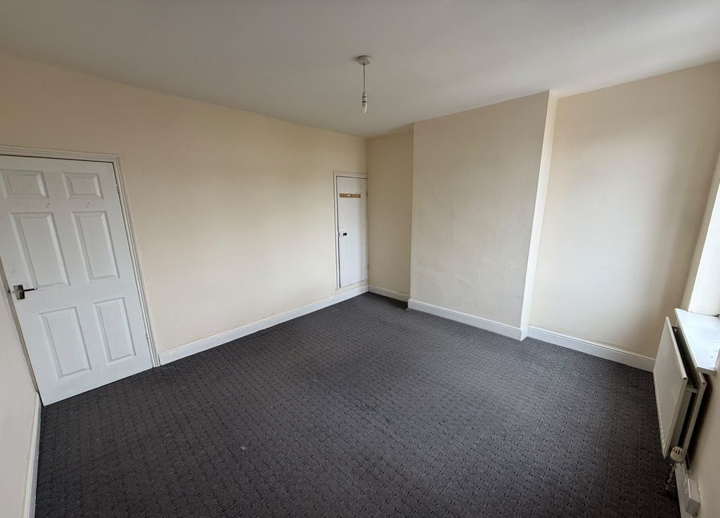 Property photo 2 of 3