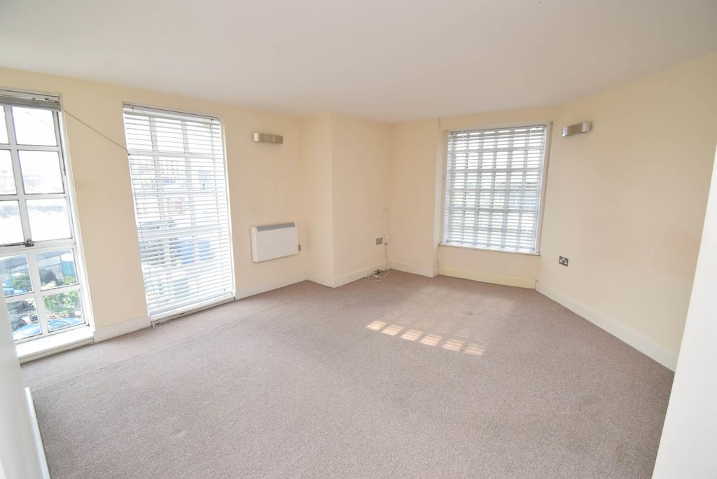 Property photo 3 of 13 Image