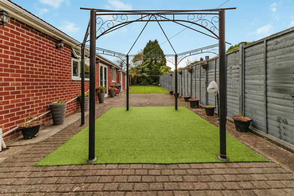 Additional image 26 of 5 bed semi-detached house for saleHeythrop Drive, Middlesbrough TS5