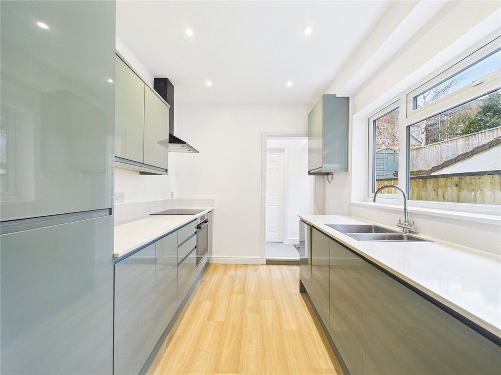 Property photo 1 of 19 Picture No. 16