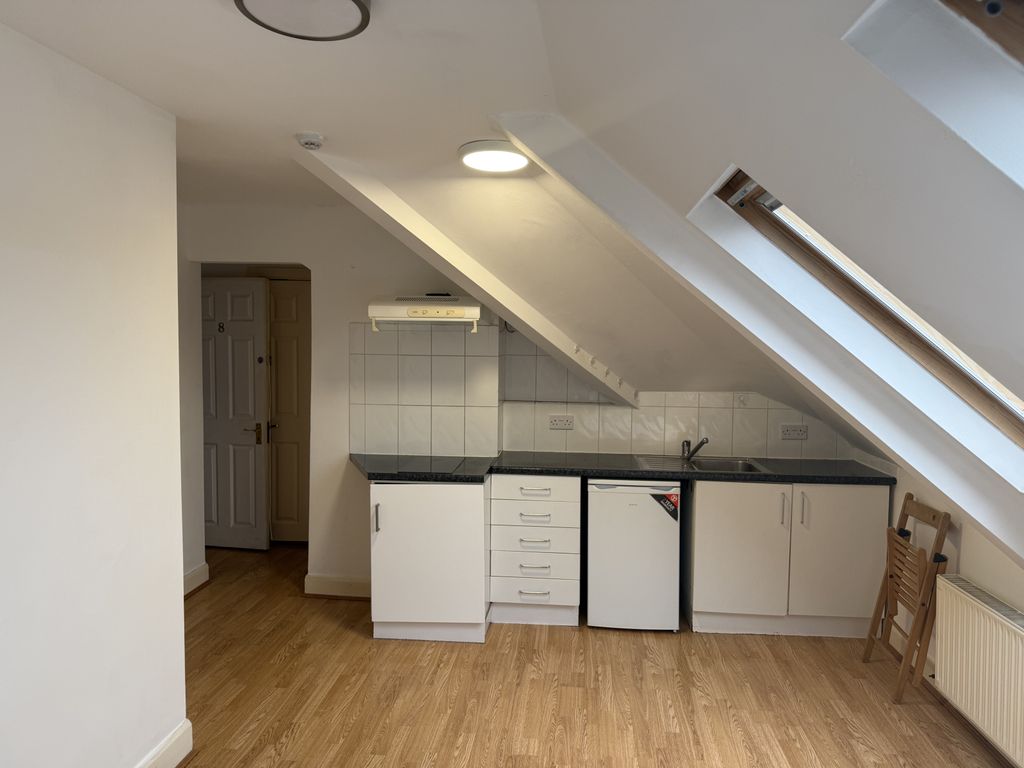 Property photo 2 of 7 Gallery