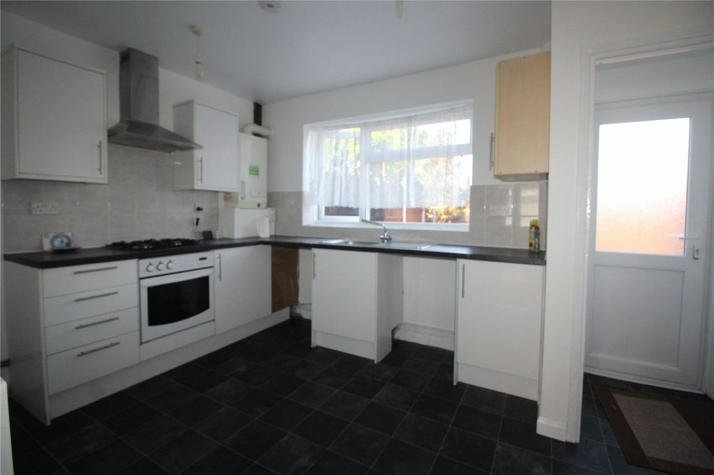 Property photo 2 of 11 Picture No. 32