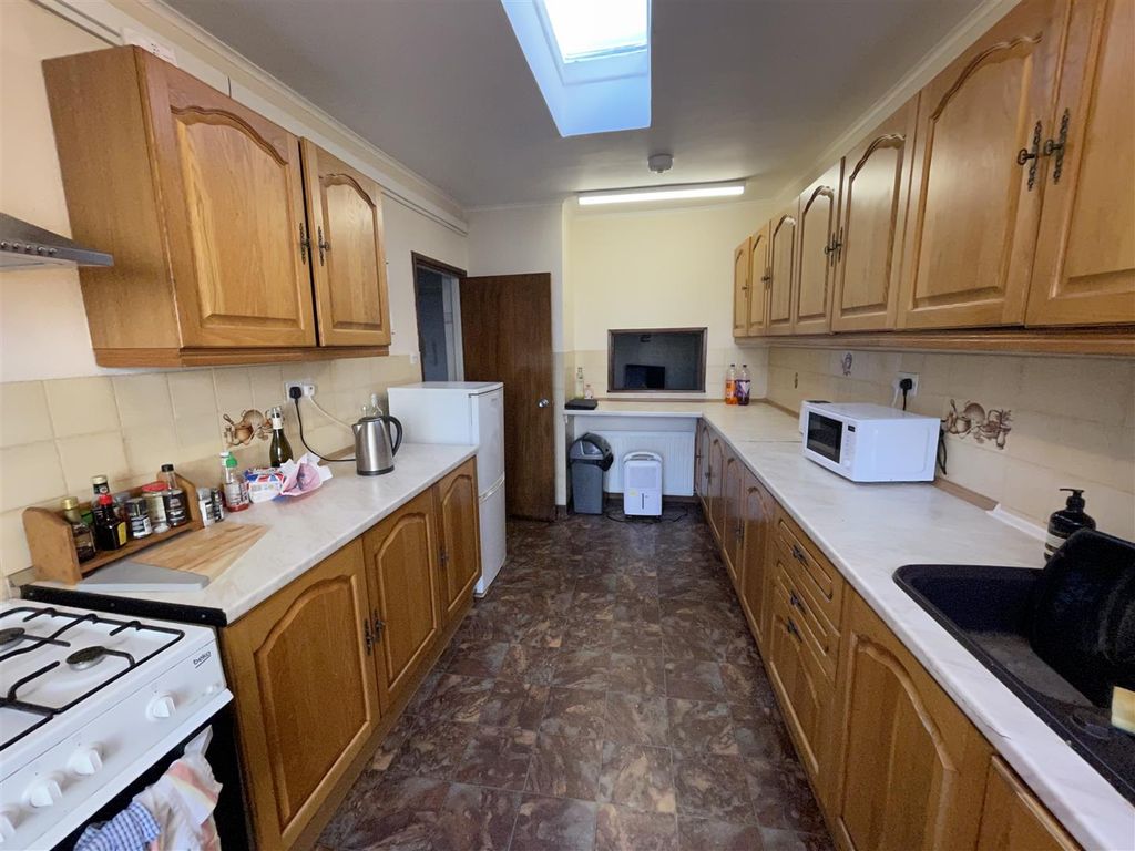 Property photo 2 of 14 4.Jpg