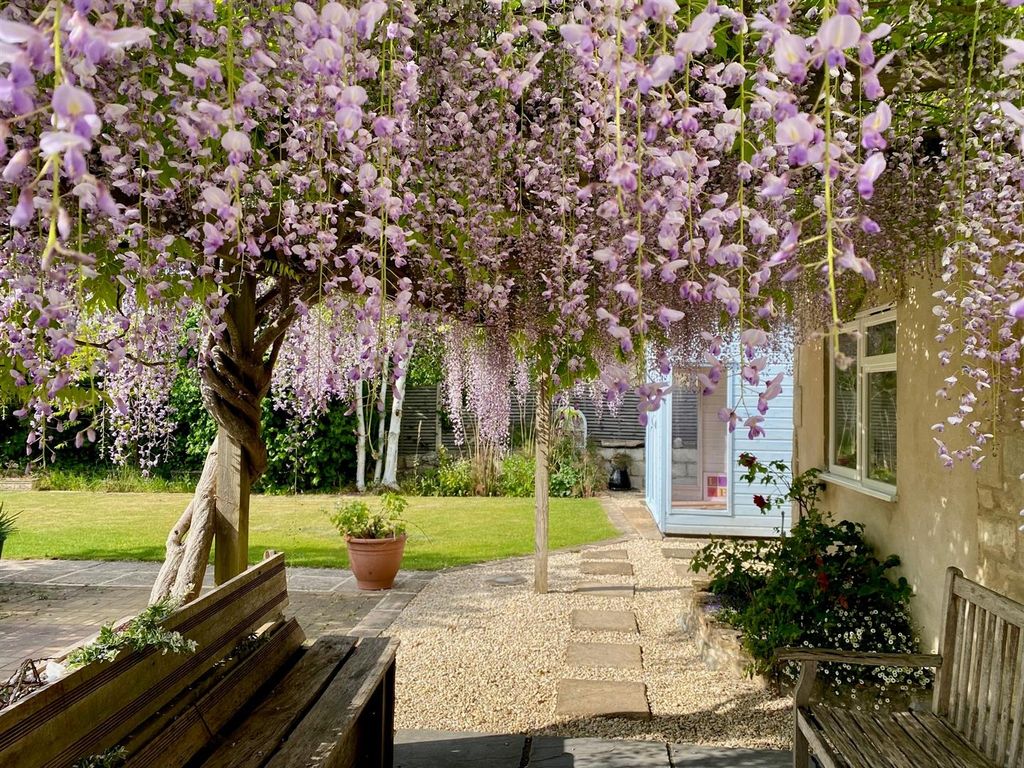 Property photo 2 of 24 Wysteria.Jpg