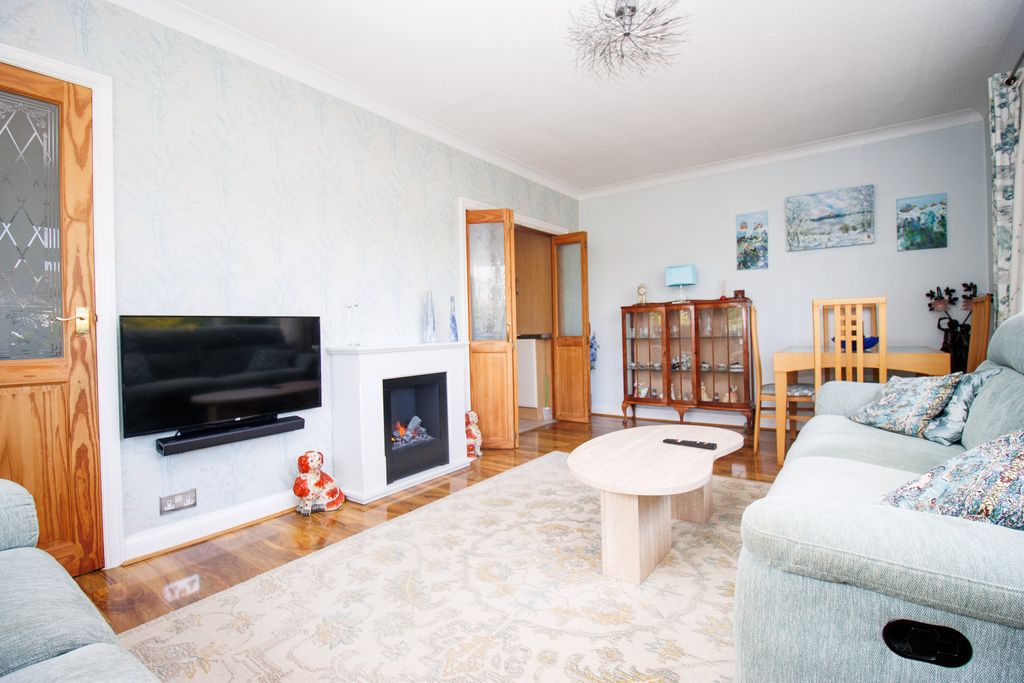 Property photo 3 of 19
