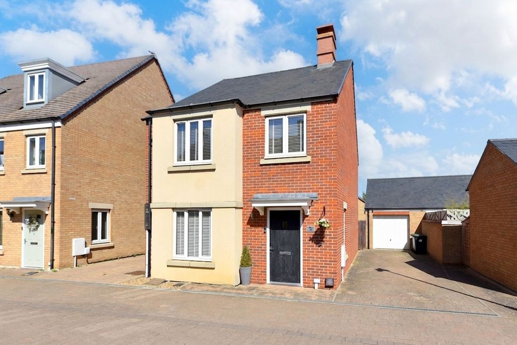 Property photo 1 of 27