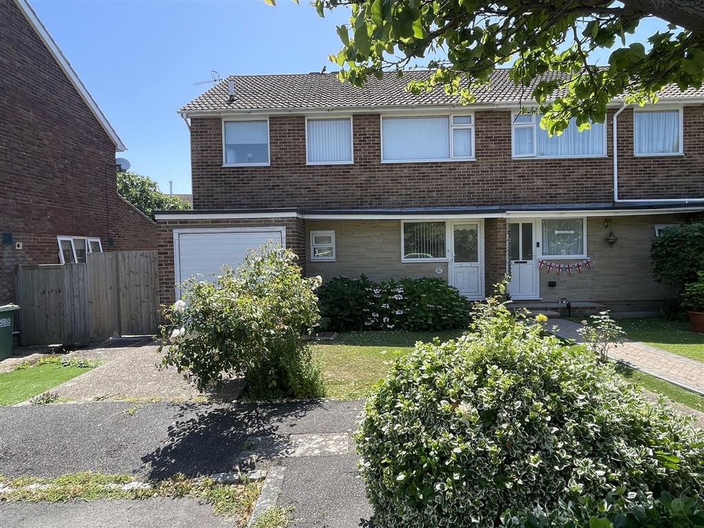 Property photo 1 of 11 Front Aspect
