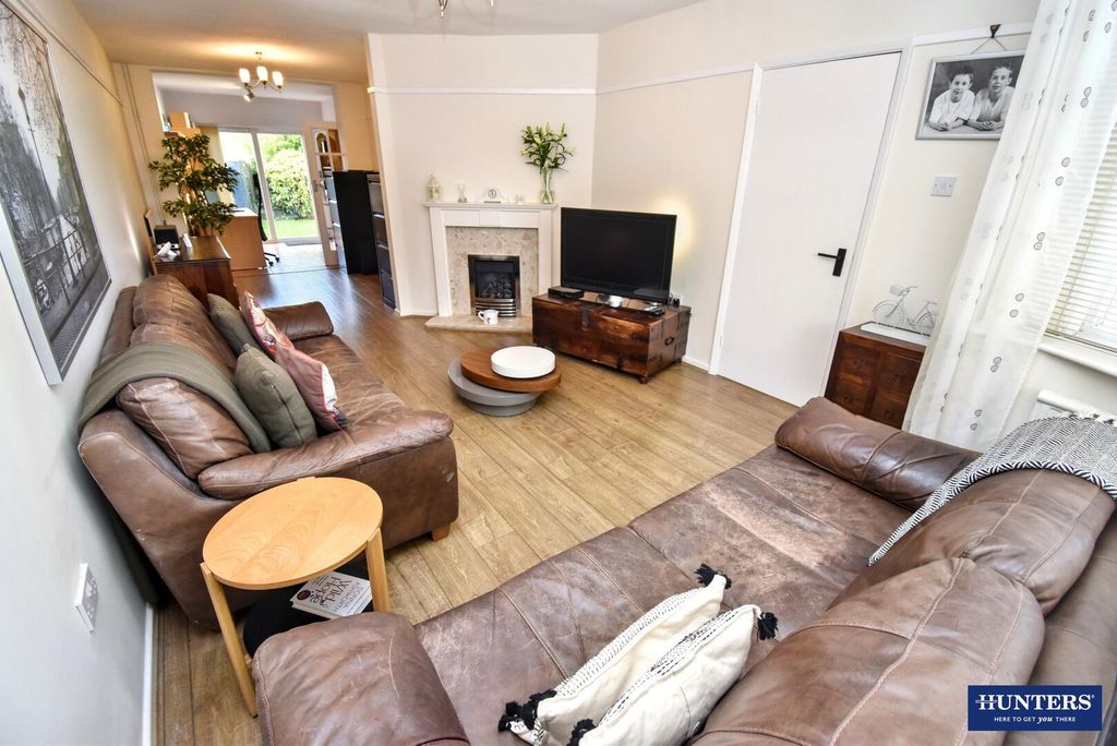 Property photo 2 of 18 Living Room